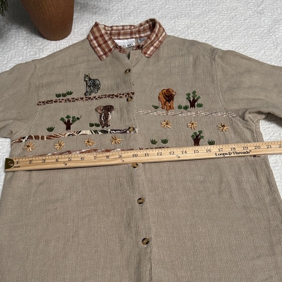 Vintage Casey & Max Men's Beige Embroidered Casual Shirt Size M - Picture 5 of 7